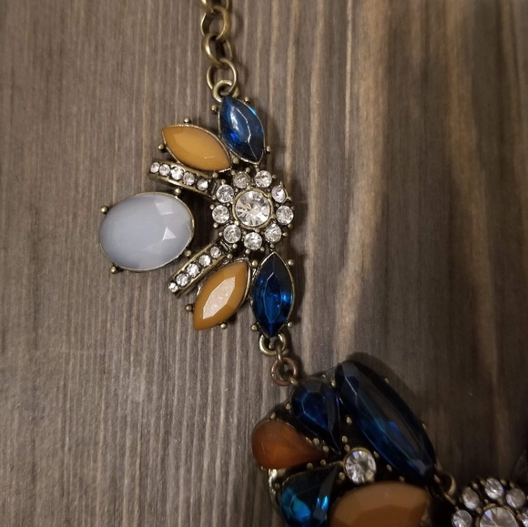 NWOT Gorgeous art deco statement necklace - Picture 3 of 3